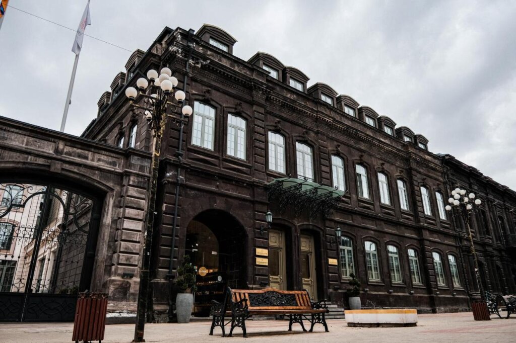 Гюмри: Grand Hotel Gyumri by Apricot Hotels