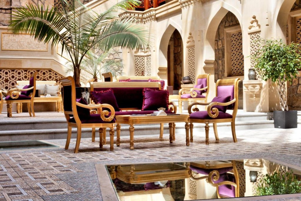 Баку: Shah Palace Luxury Museum Hotel (by Travel Agency)
