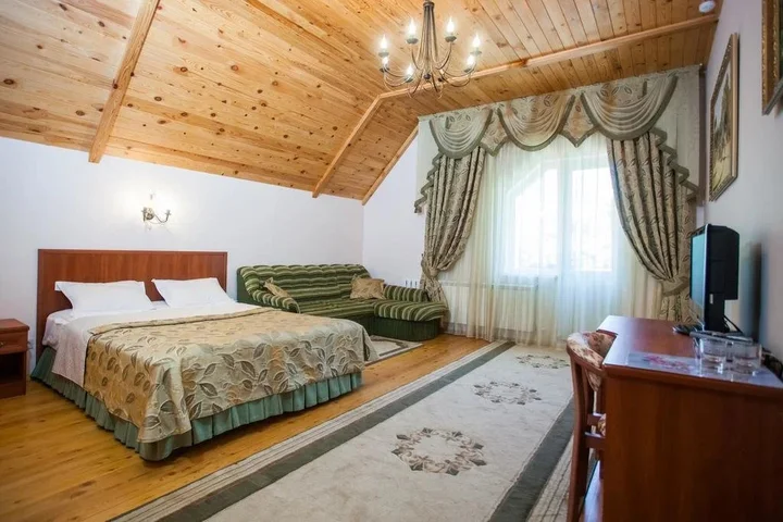 Домбай: Отель Каприз