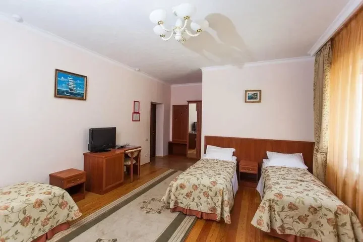 Домбай: Отель Каприз