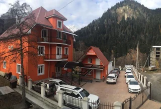 Домбай: Отель Каприз
