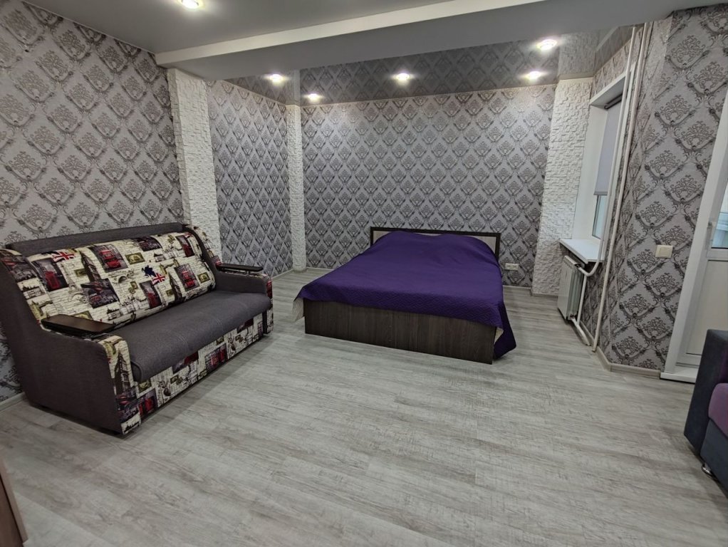 Красноярск: Квартира на Свердловской 37