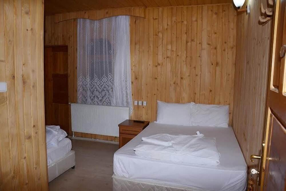 Узунгёль: Uğur Motel