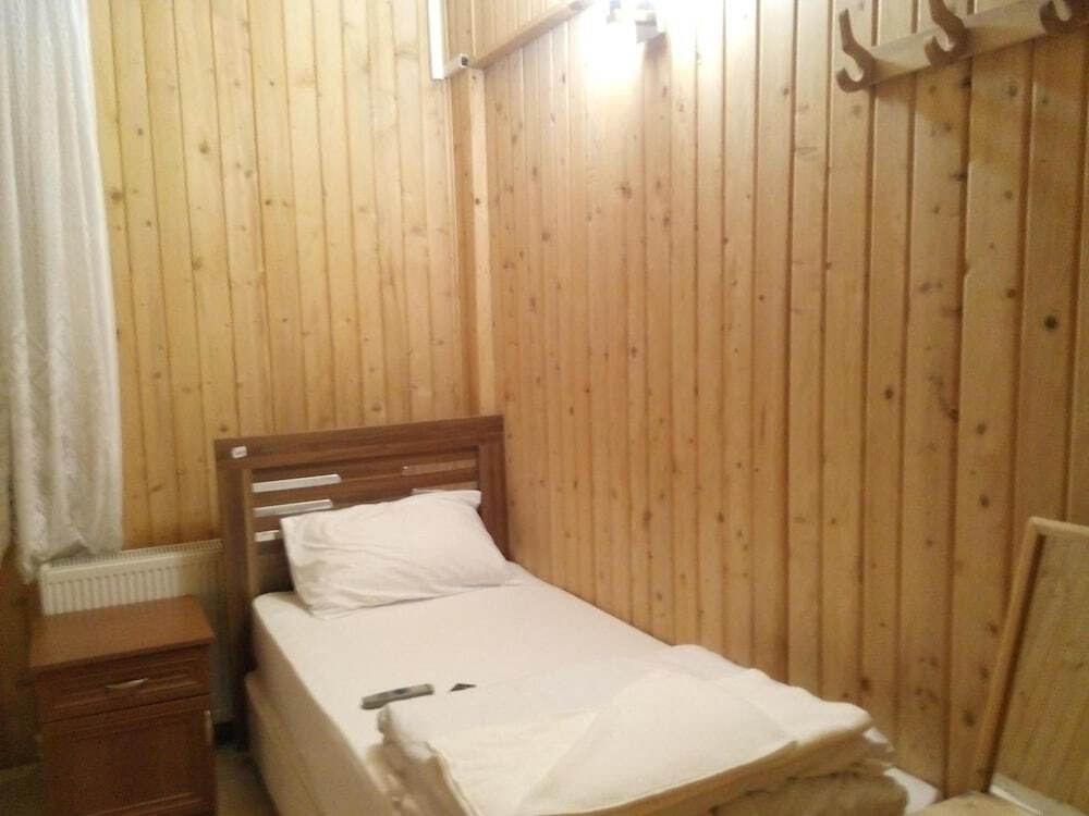 Узунгёль: Uğur Motel