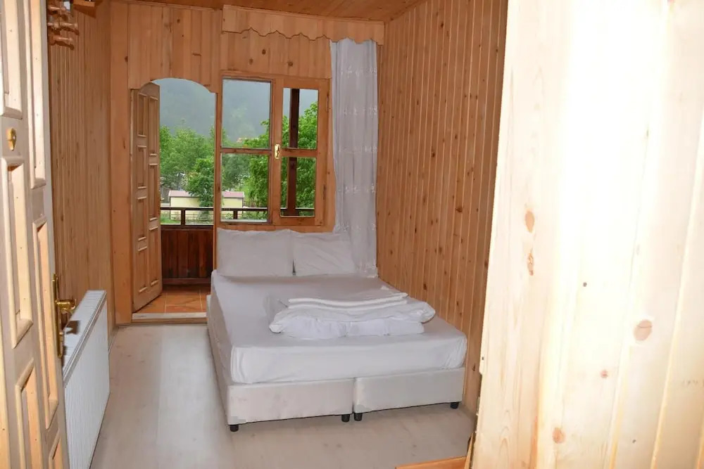 Узунгёль: Uğur Motel