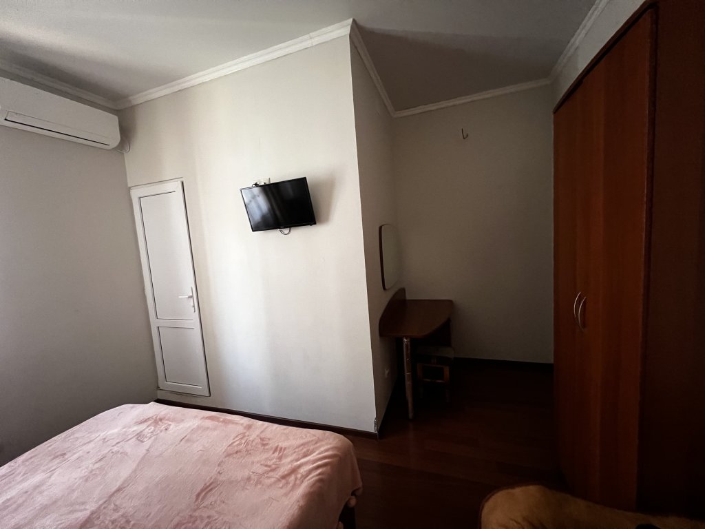 Гагра: Гостевой дом Guest house у Маргариты
