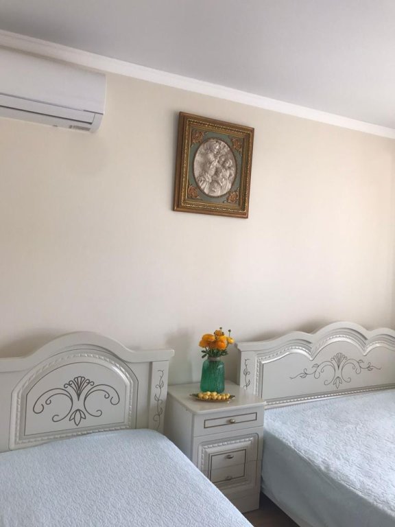 Гудаута: Гостевой дом KIA GUEST HOME