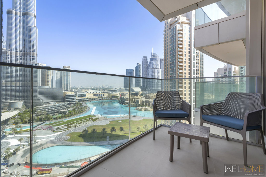 Дубай: Апартаменты WelHome Luxury Apartment Facing Burj Khalifa with Terrace