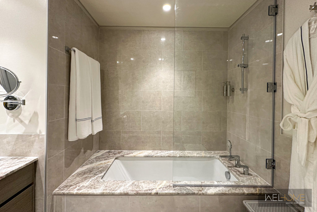 Дубай: Апартаменты WelHome Luxury 2BR Beautiful Apt in Forte T1 Downtown