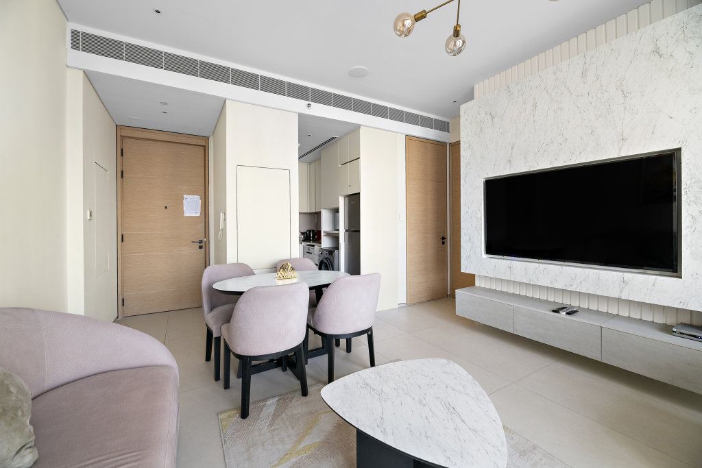 Дубай: Апартаменты WelHome - Fancy Apt with Balcony and Exceptional Canal Views
