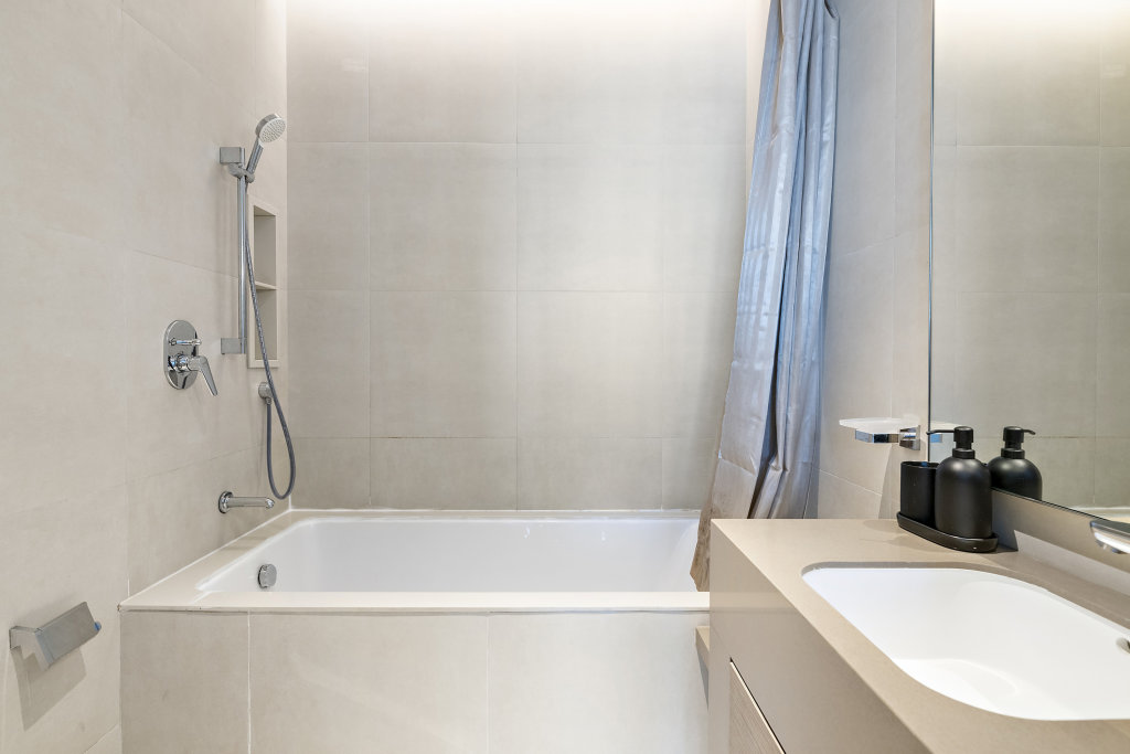 Дубай: Апартаменты WelHome - Fancy Apt with Balcony and Exceptional Canal Views