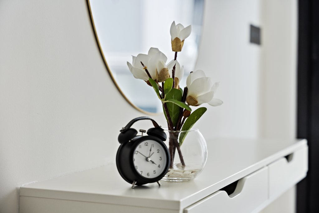 Дубай: Апартаменты WelHome - Contemporary 1BR in Binghatti Canal & Burj Views