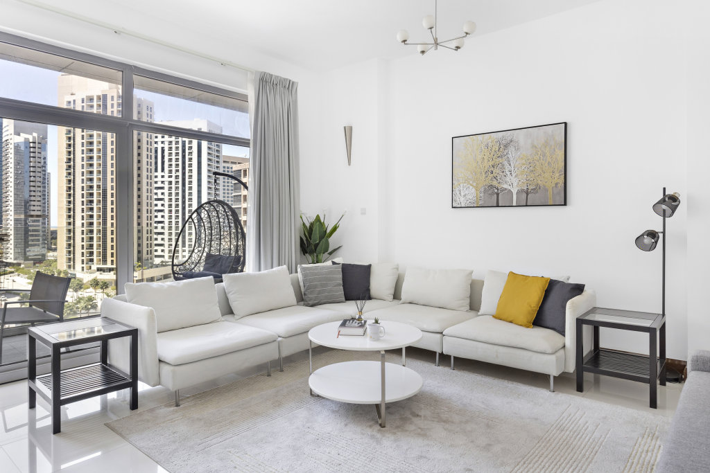 Дубай: Апартаменты WelHome - Urban Retreat with Terrace and City Views