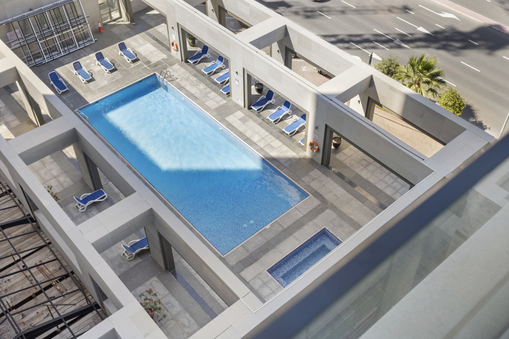 Дубай: Апартаменты WelHome - Urban Retreat with Terrace and City Views