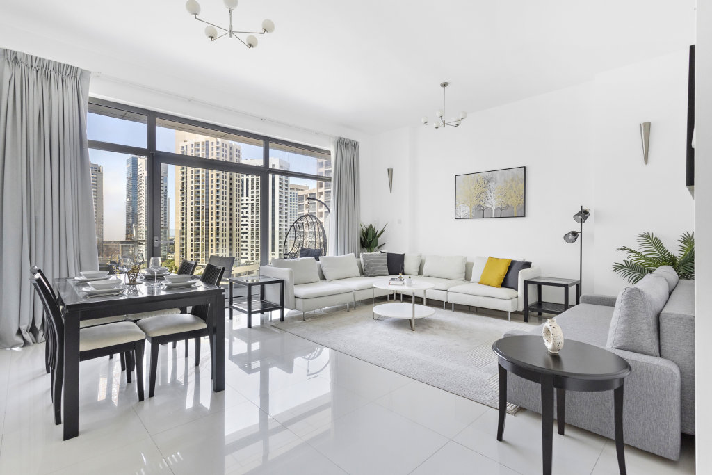 Дубай: Апартаменты WelHome - Urban Retreat with Terrace and City Views