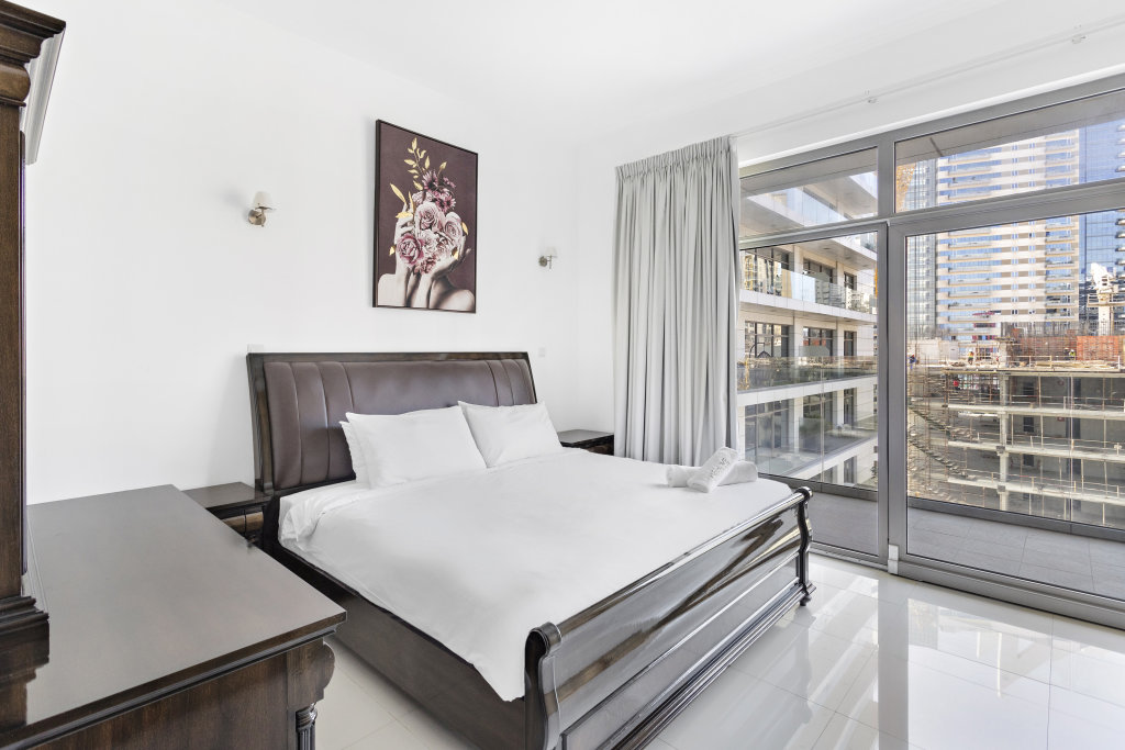 Дубай: Апартаменты WelHome - Urban Retreat with Terrace and City Views