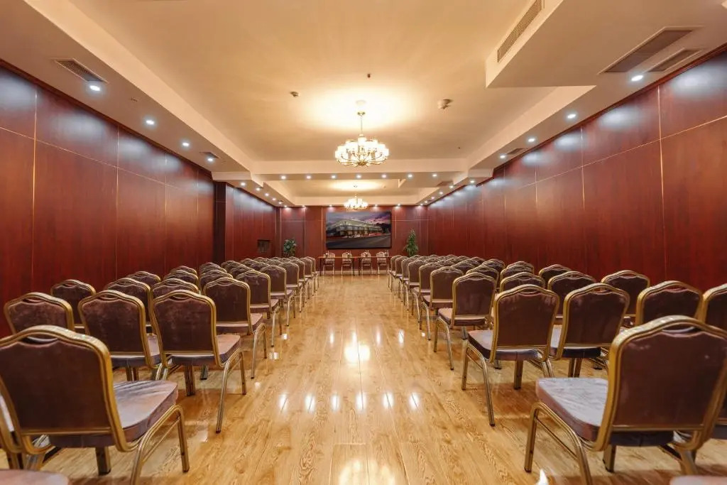 Тбилиси: Hotel Panorama Lisi Grand Hotel