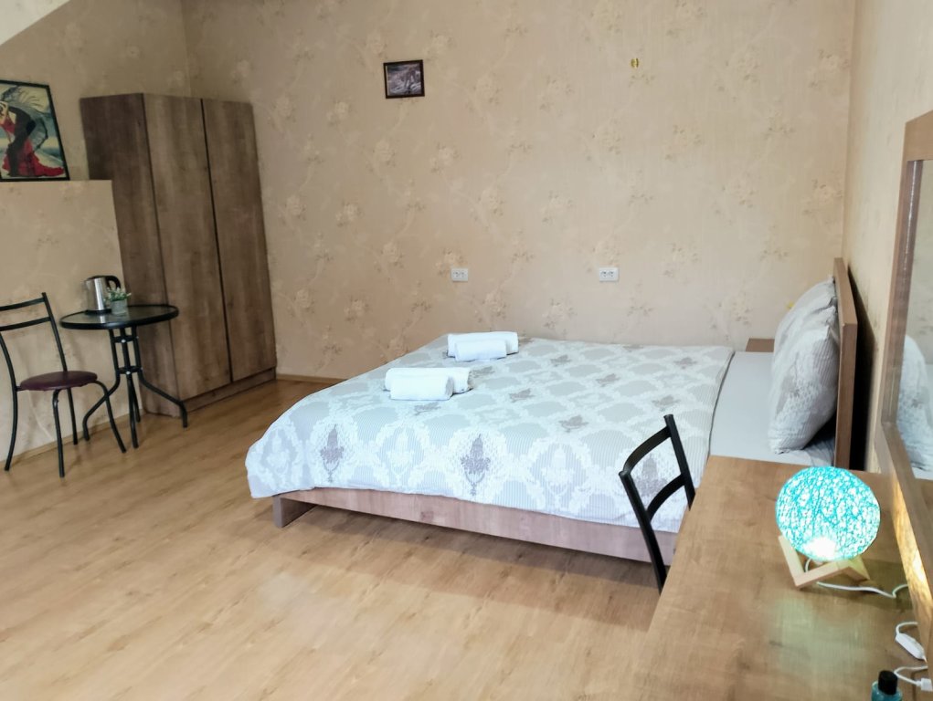Тбилиси: Гостевой дом La Casa