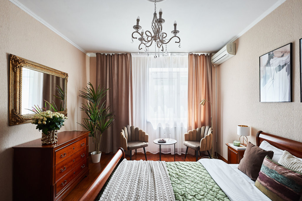 Москва: Квартира GM Apartments Уютная Трёшка у Патриарших Прудов