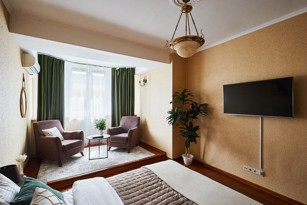 Москва: Квартира GM Apartments Уютная Трёшка у Патриарших Прудов