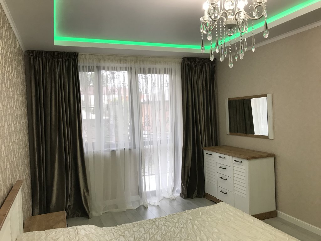 Сухум: Квартира 3 комнатная Люкс
