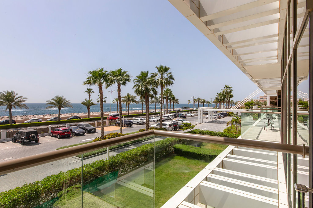 Дубай: Апартаменты Deluxe 2BR with Sea View in The 8 on Palm Jumeirah