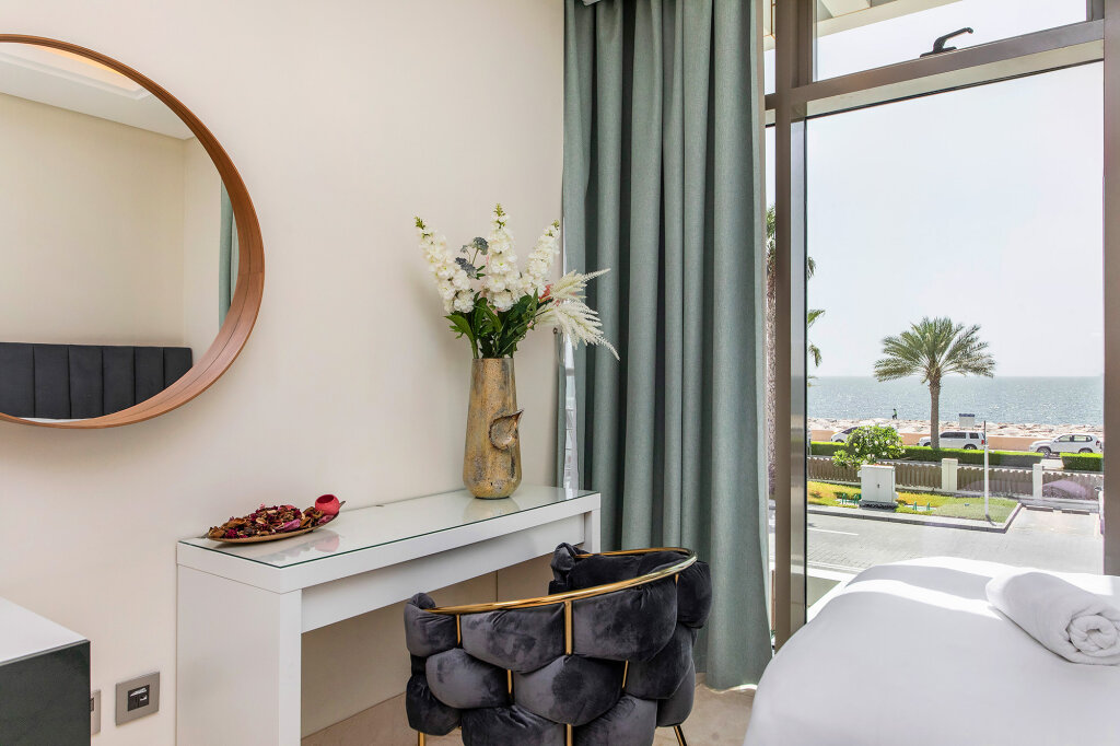 Дубай: Апартаменты Deluxe 2BR with Sea View in The 8 on Palm Jumeirah