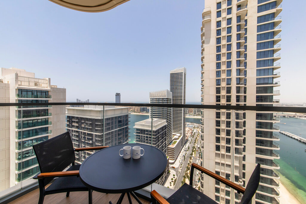 Дубай: Апартаменты Marina Vista Emaar Beachfront