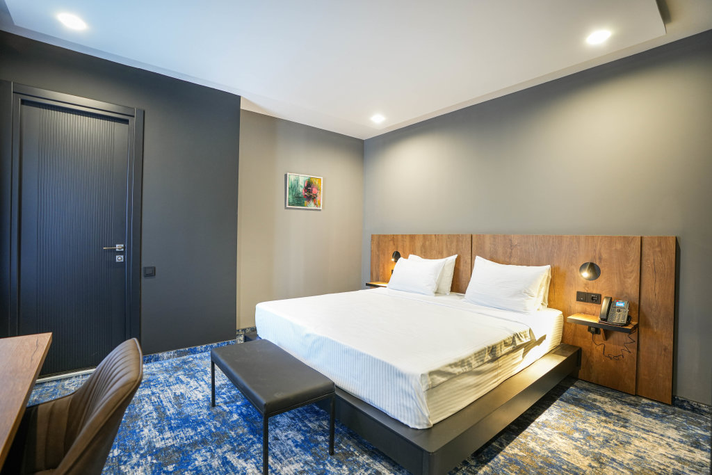 Тбилиси: Hotel Splendid Tbilisi