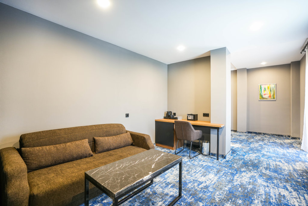 Тбилиси: Hotel Splendid Tbilisi