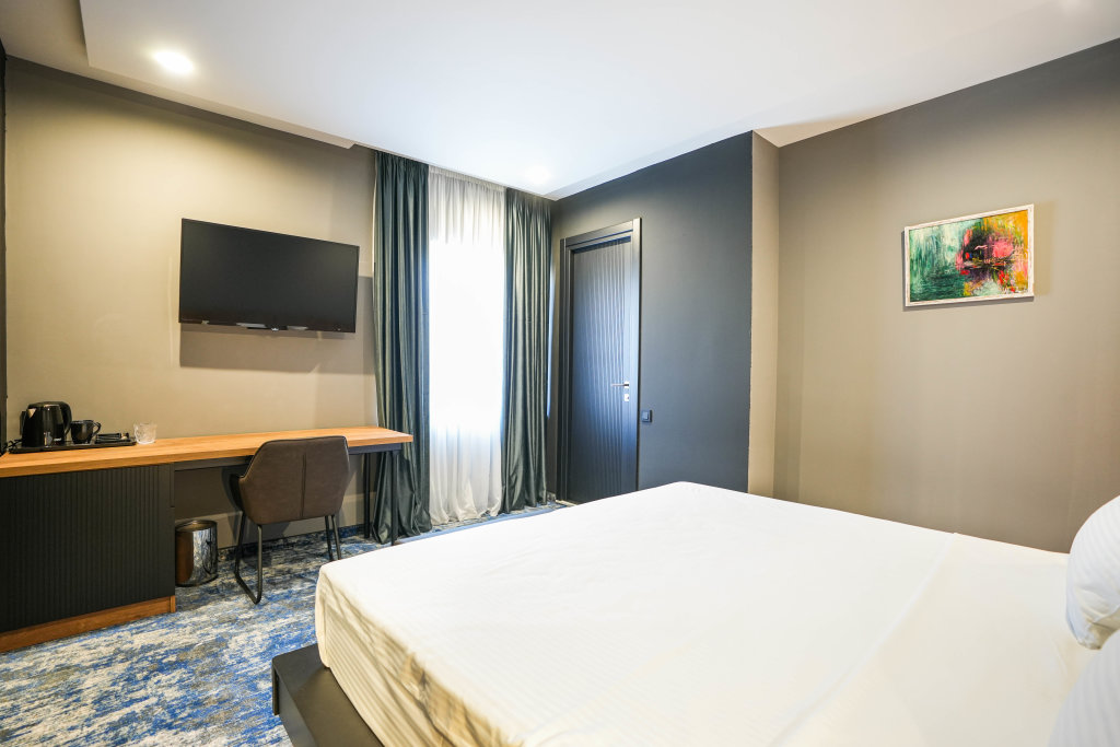 Тбилиси: Hotel Splendid Tbilisi