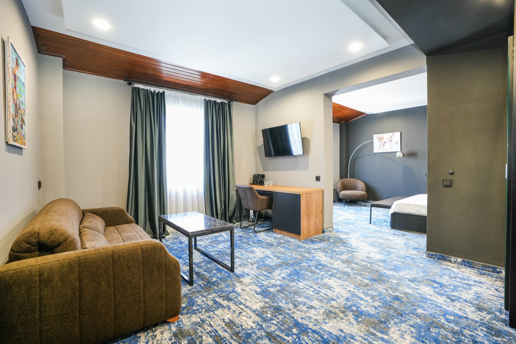 Тбилиси: Hotel Splendid Tbilisi