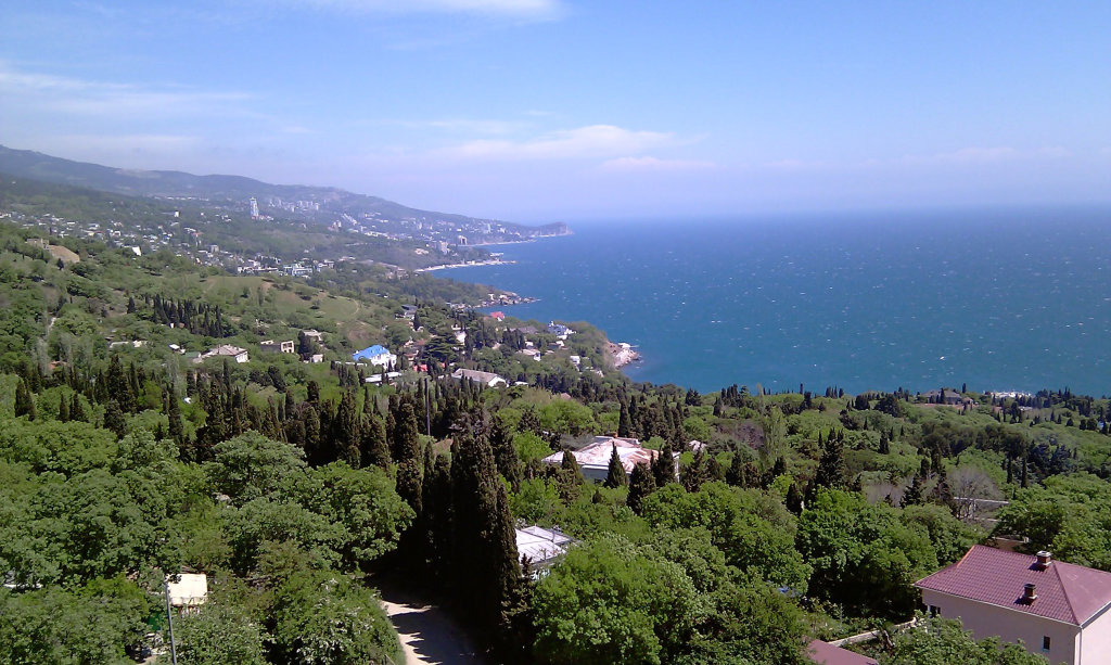 Алупка: Апартаменты Двухкомнатные с видом на море