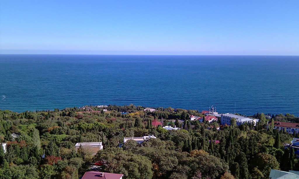 Алупка: Апартаменты Двухкомнатные с видом на море