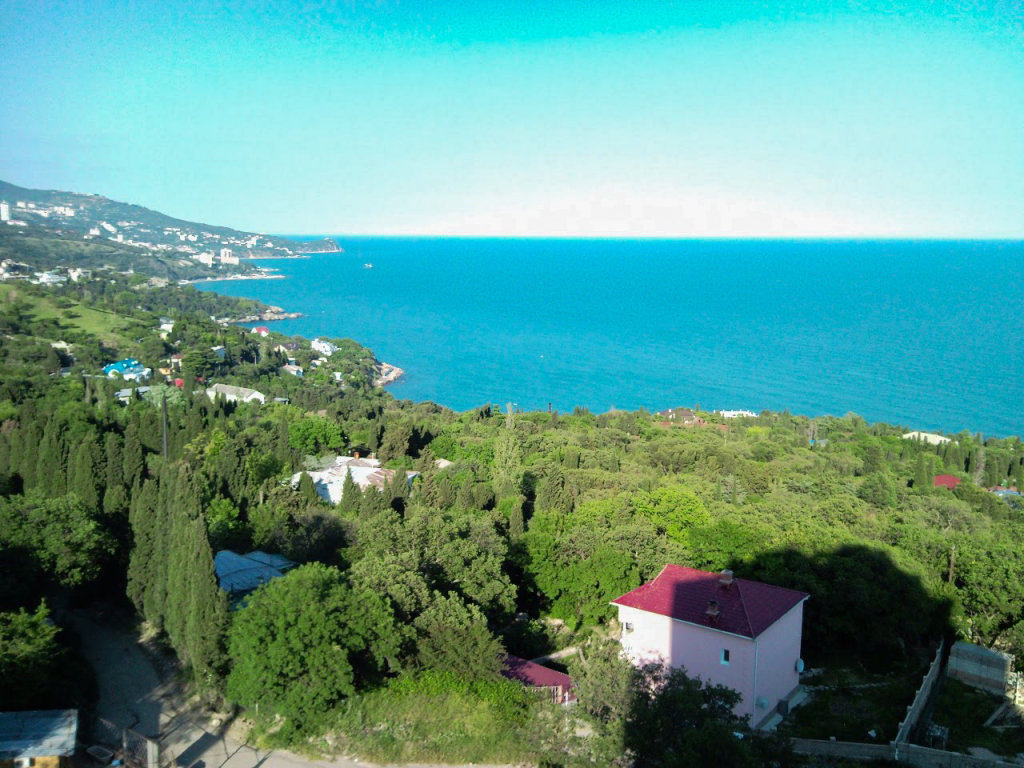 Алупка: Апартаменты Двухкомнатные с видом на море
