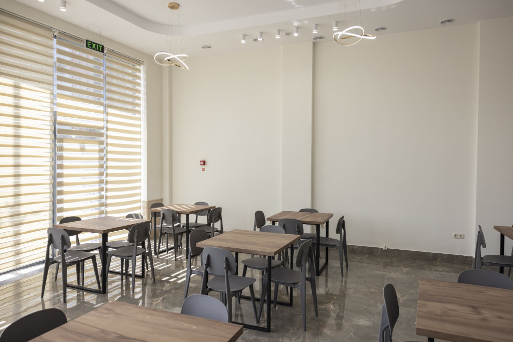 Батуми: Hotel Gardenville Batumi