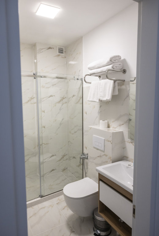 Батуми: Hotel Gardenville Batumi