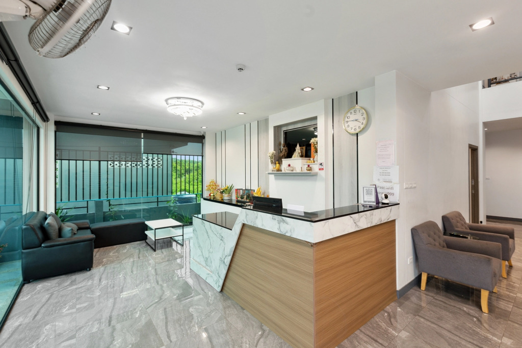 Тхаланг: De Piraya Residence