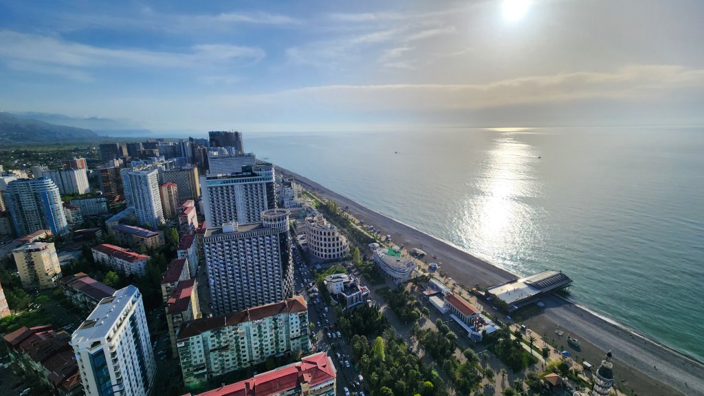 Батуми: Апартаменты с видом на море на высоком этаже