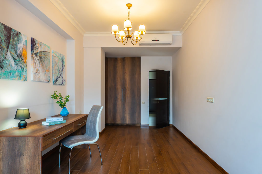 Ереван: Апартаменты Buzand Bliss 1BR Urban Retreat by Keygo 83