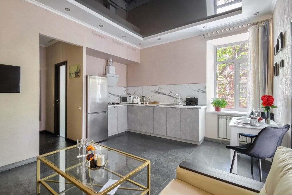 Санкт-Петербург: Апартаменты MMyhomeYourhome на Невском 84-86