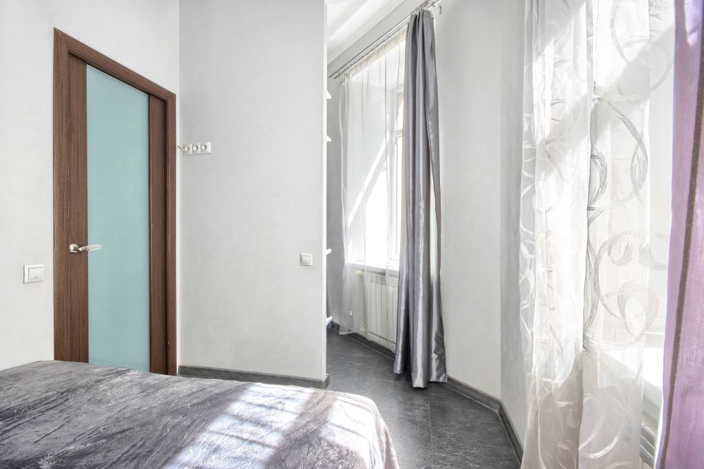 Санкт-Петербург: Апартаменты MMyhomeYourhome на Невском 84-86