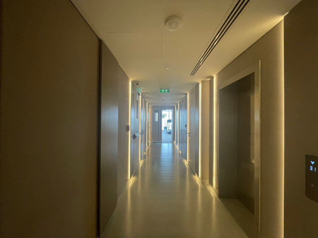 Дубай: Апартаменты Dubai Marina Walk Gem Modern Apt with Pool & Gym access, Steps to Beach & Metro
