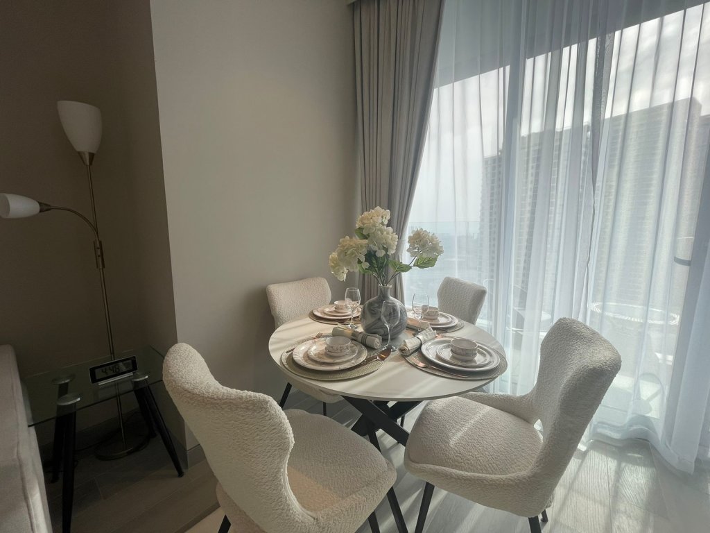 Дубай: Апартаменты Dubai Marina Walk Gem Modern Apt with Pool & Gym access, Steps to Beach & Metro