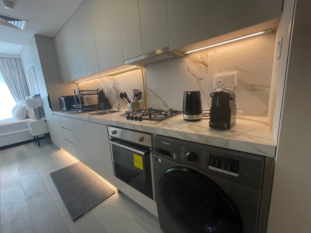 Дубай: Апартаменты Dubai Marina Walk Gem Modern Apt with Pool & Gym access, Steps to Beach & Metro