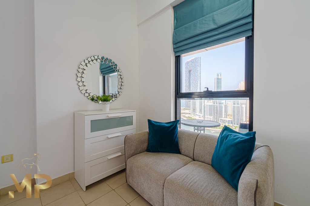 Дубай: 1 Bedroom Apartment with Panoramic Marina Views