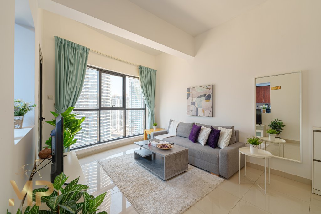Дубай: 1 Bedroom Apartment with Panoramic Marina Views