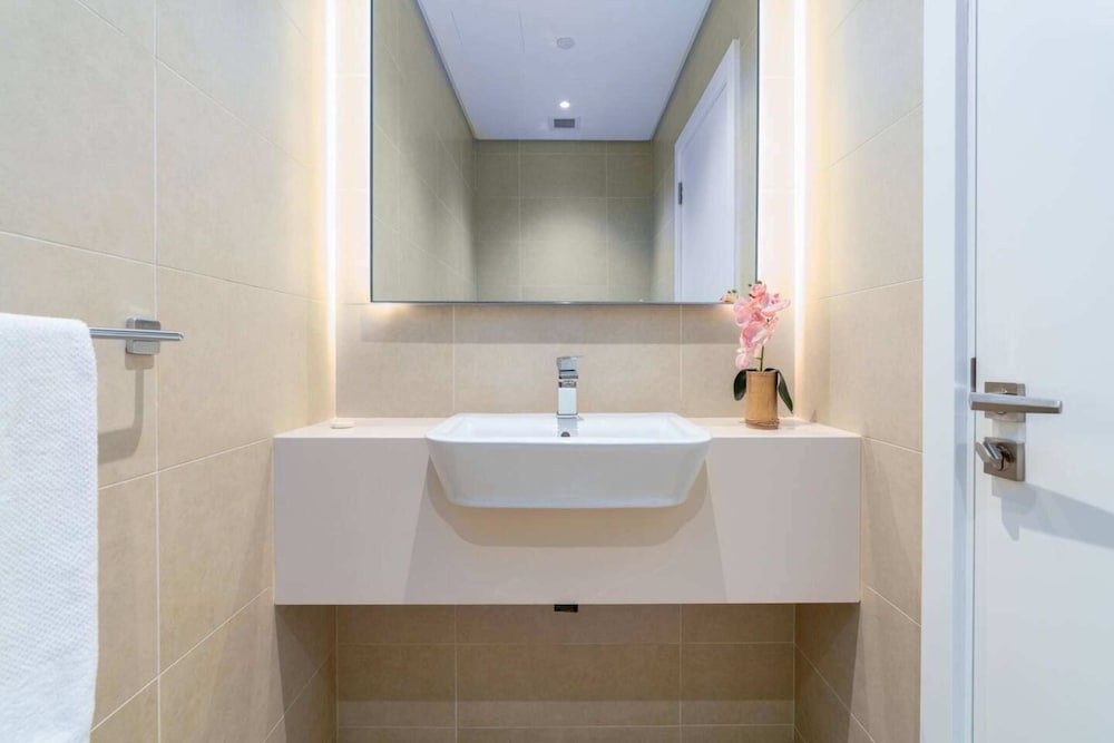 Дубай: Stunning 1BD Apartment 15mins to Marina Promenade!