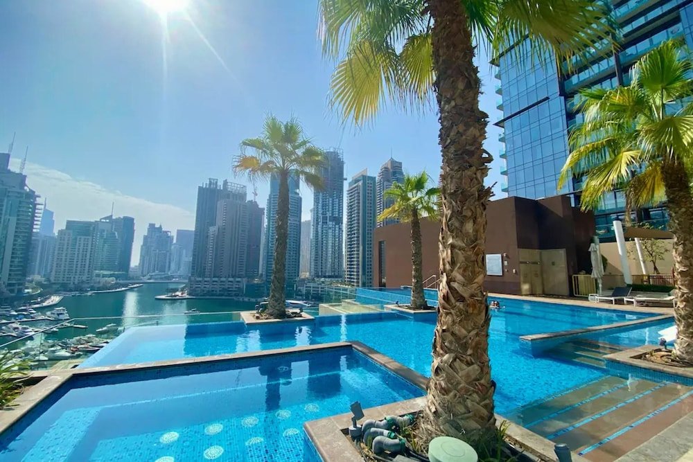 Дубай: Stunning 1BD Apartment 15mins to Marina Promenade!