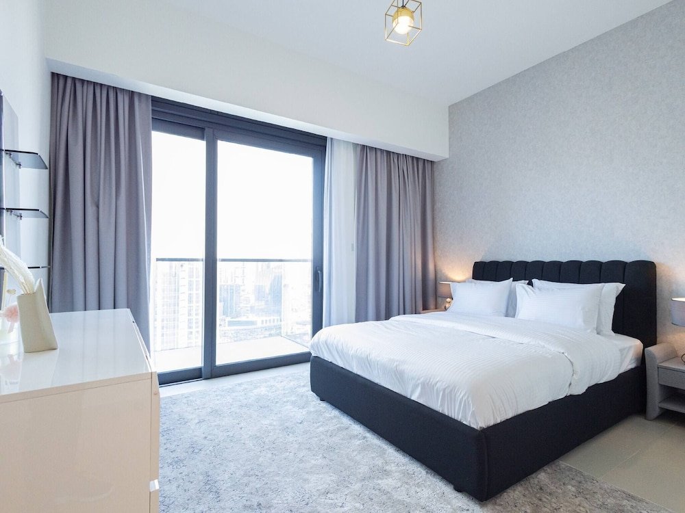 Дубай: Mh- Act - Burj View 3bhk-ref4001